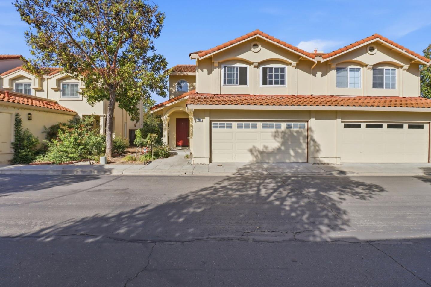 242 Fairmeadow Way Milpitas, CA 95035 - Photo 4 of 38