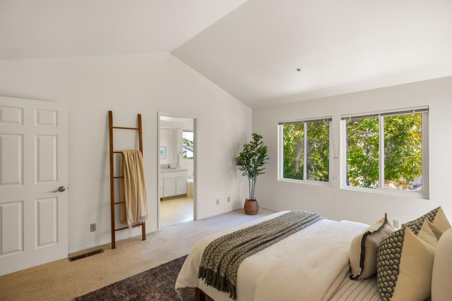 21091 Old Ranch Court Salinas, CA 93908 - Photo 10 of 16