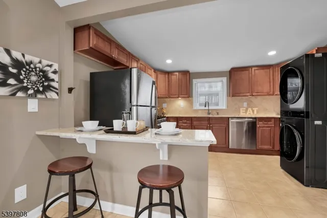 $468,800 | 193 Jacksonville Drive, Parsippany, NJ 07054