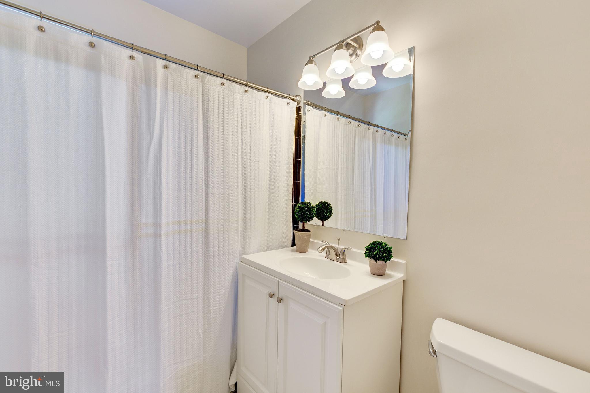 9818 Belhaven Road Bethesda, MD 20817 - Photo 17 of 27 Gallery Image 17
