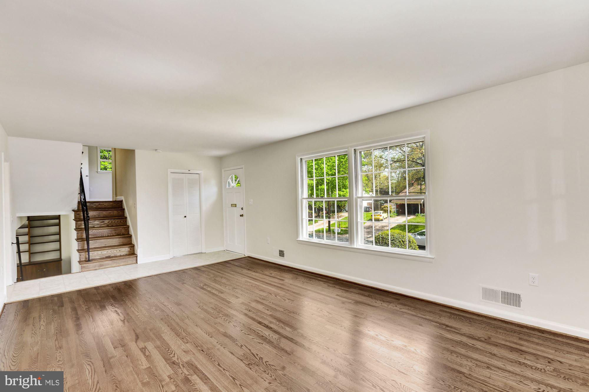 9818 Belhaven Road Bethesda, MD 20817 - Photo 3 of 27 Gallery Image 3