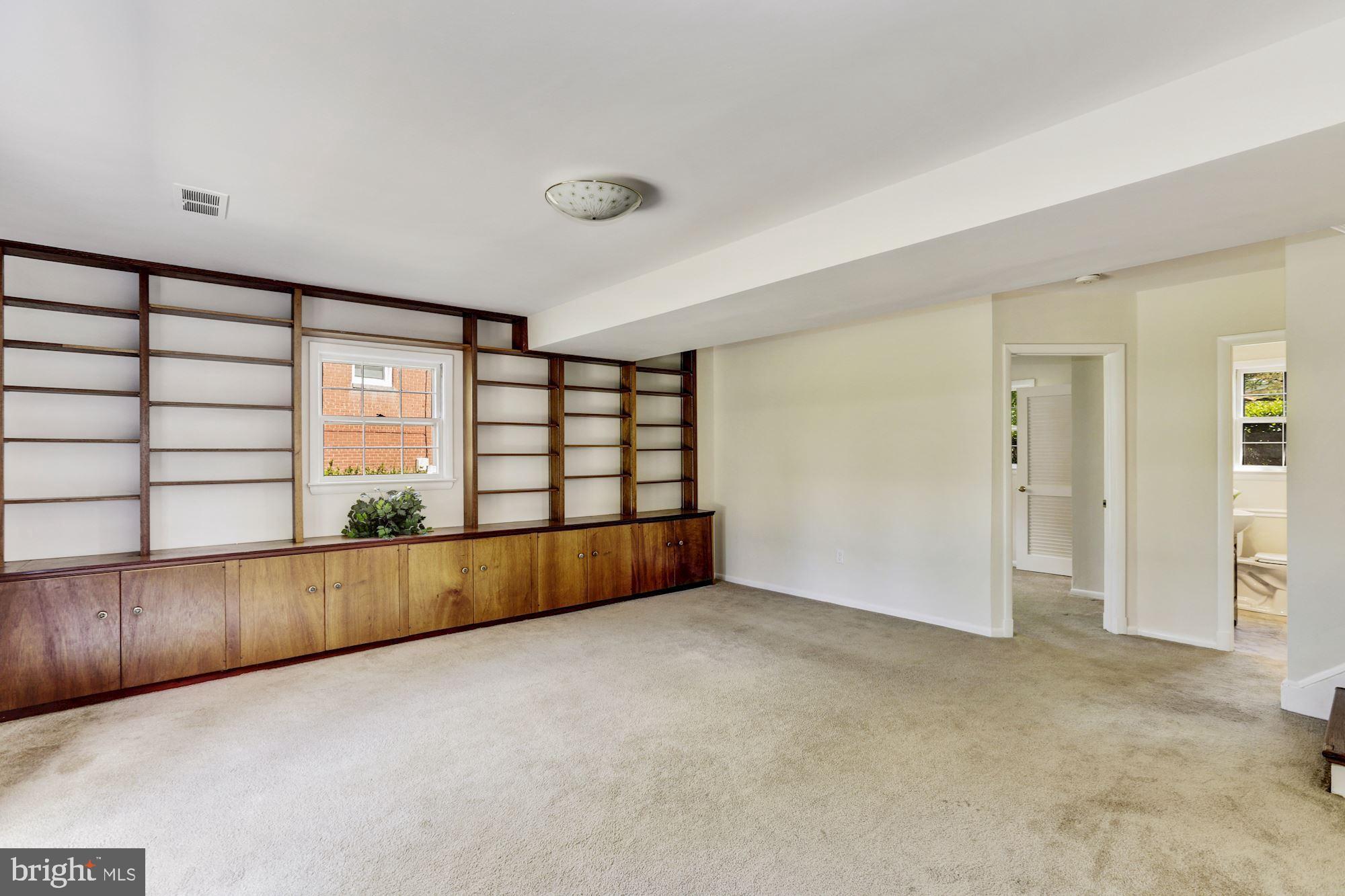 9818 Belhaven Road Bethesda, MD 20817 - Photo 22 of 27 Gallery Image 22