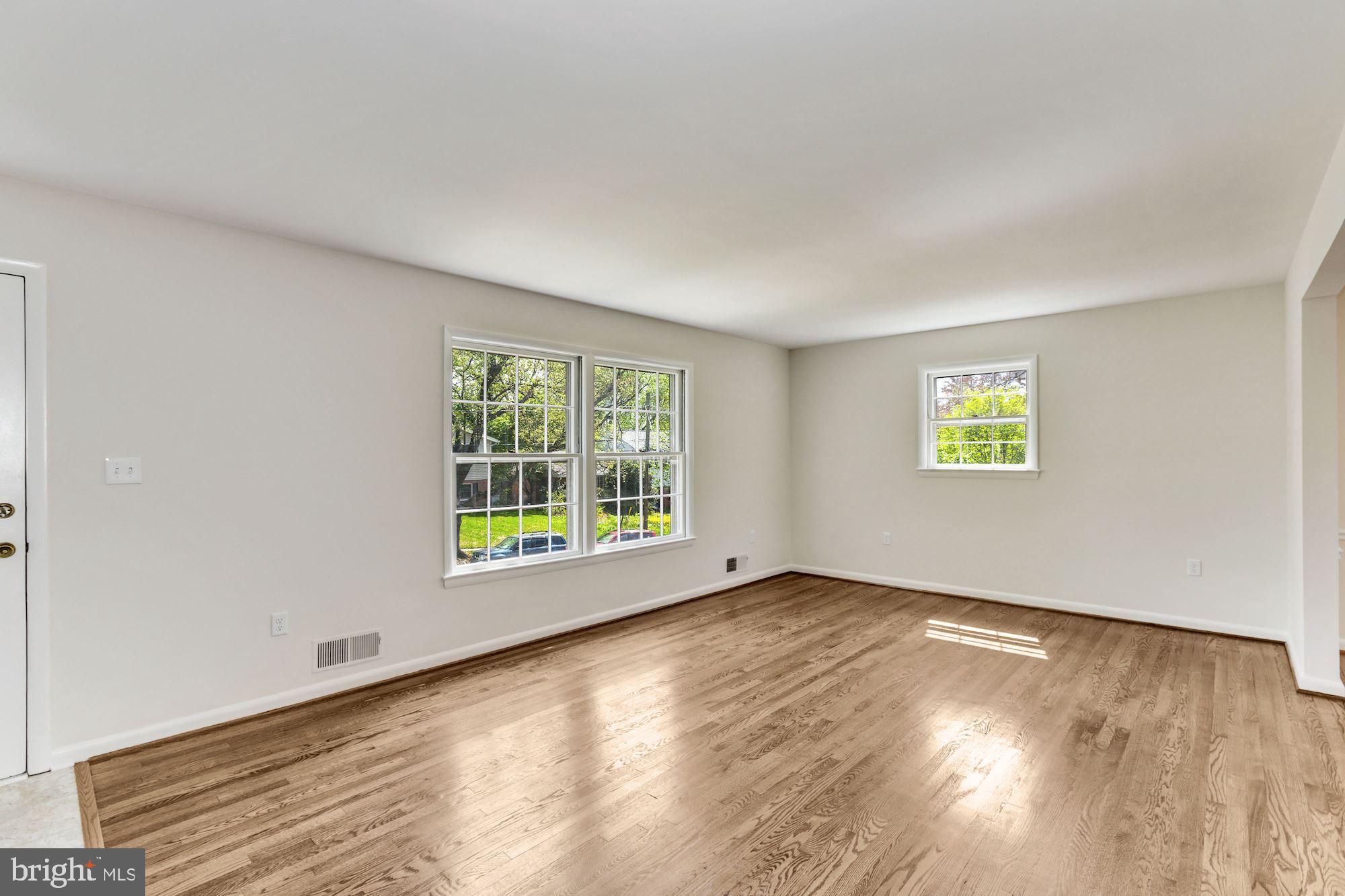 9818 Belhaven Road Bethesda, MD 20817 - Photo 4 of 27 Gallery Image 4