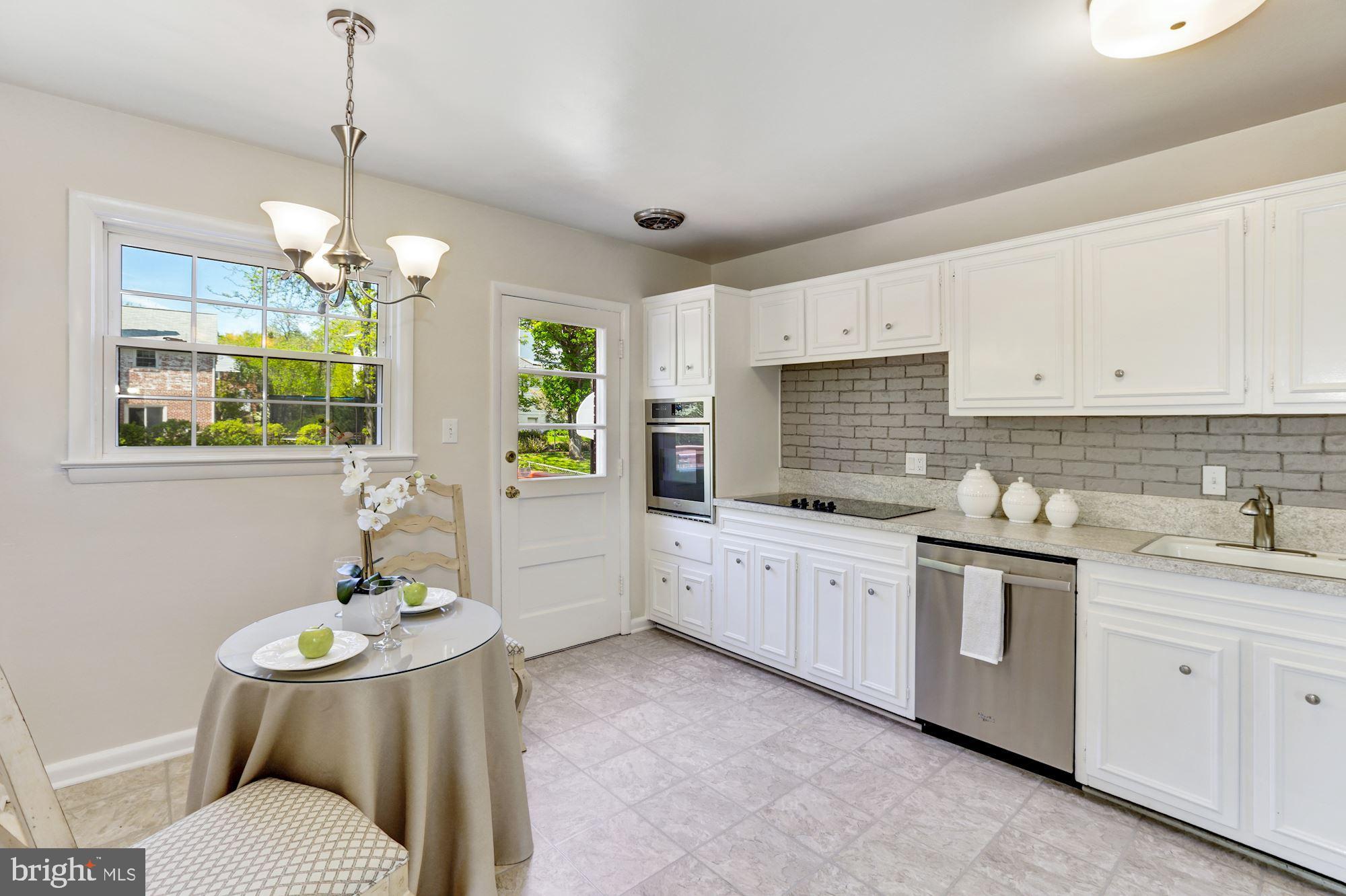 9818 Belhaven Road Bethesda, MD 20817 - Photo 8 of 27 Gallery Image 8