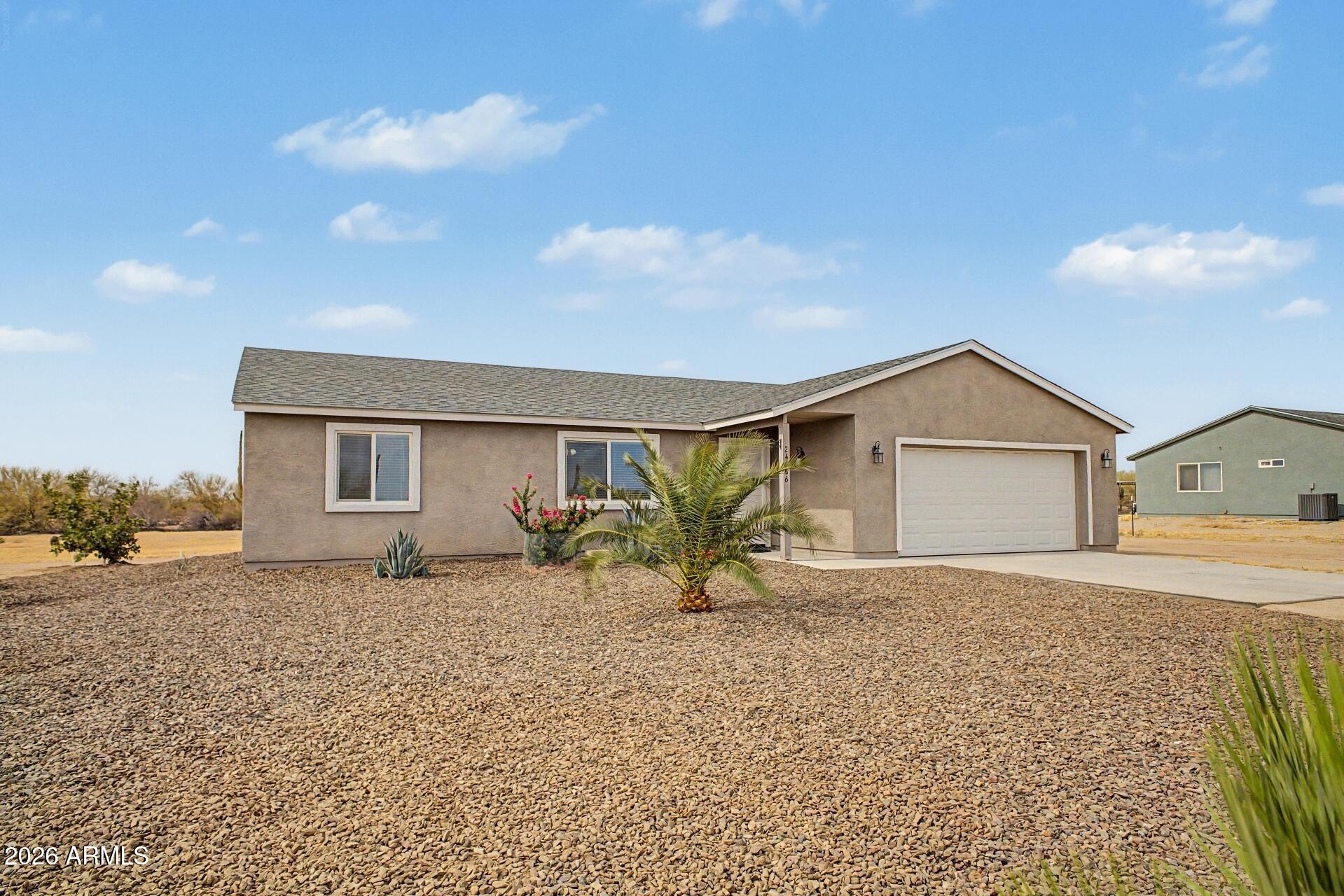 24686 East Bartlett Road Florence, AZ 85132 - Photo 2 of 23