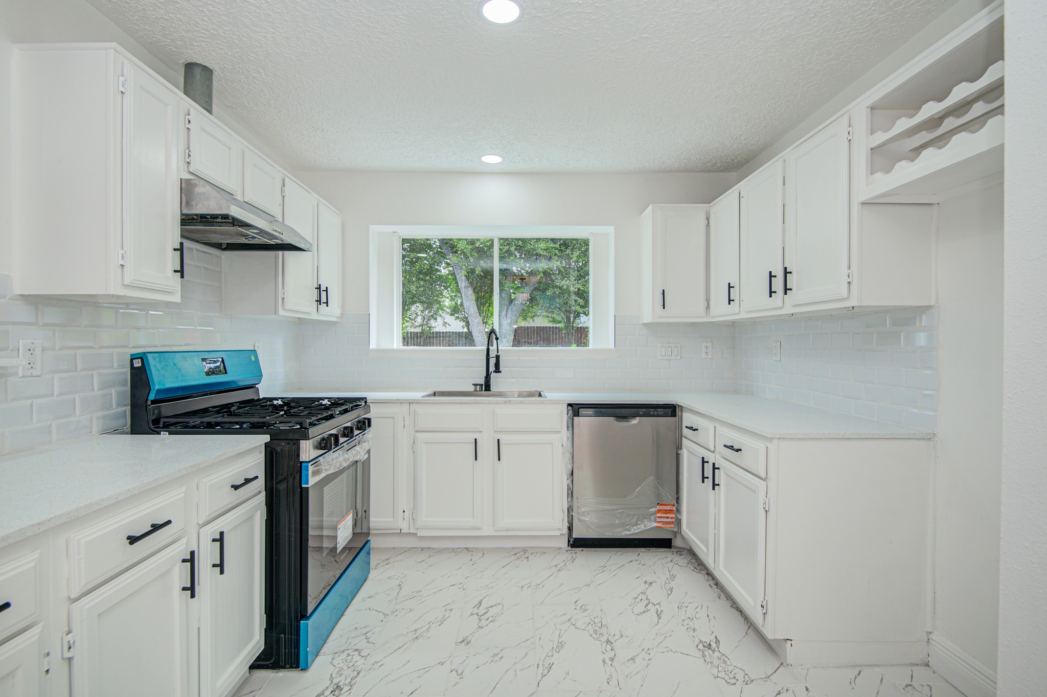 24127 Spring Towne Drive Spring, TX 77373 - Photo 14 of 28