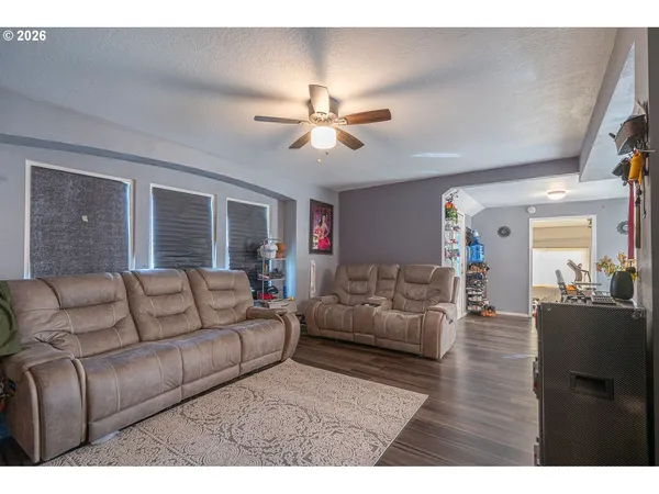 $699,000 | 3350 Oak Knoll Road Northwest, Salem, OR 97304