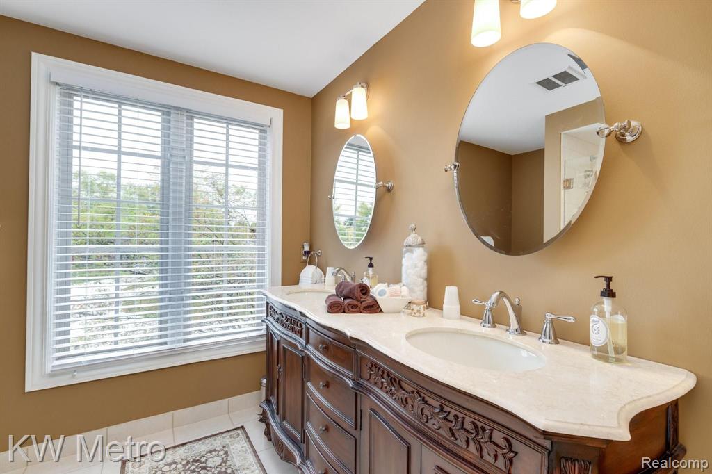 323 Shellbourne Drive Rochester, MI 48309 - Photo 35 of 62