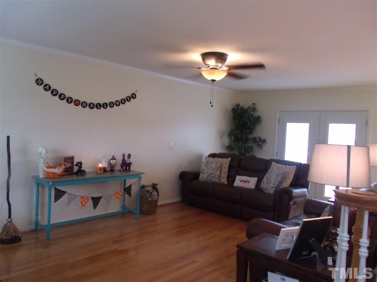 1009 Warren Road Erwin, NC 28339 - Photo 4 of 20 Gallery Image 4