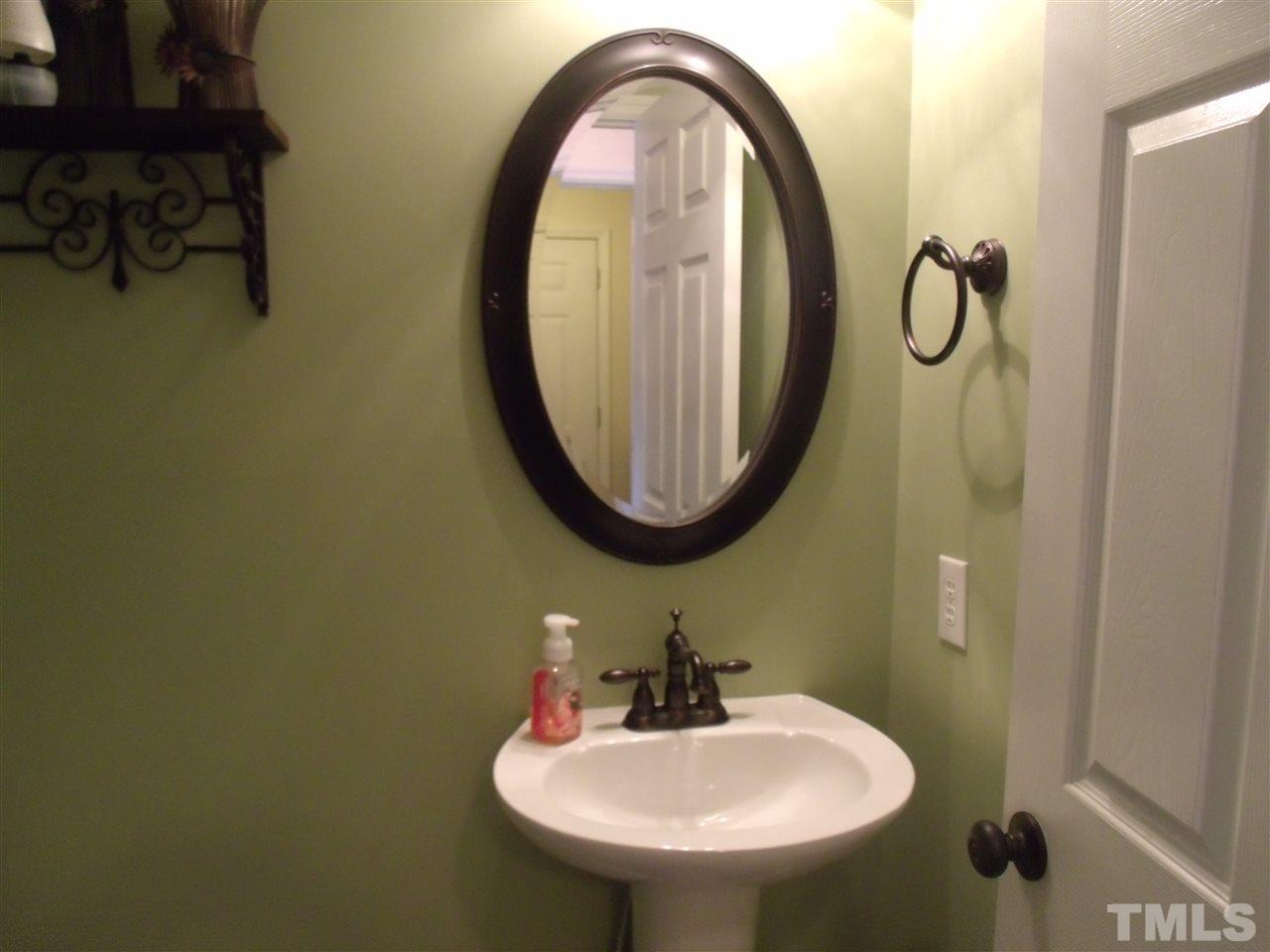 1009 Warren Road Erwin, NC 28339 - Photo 8 of 20 Gallery Image 8