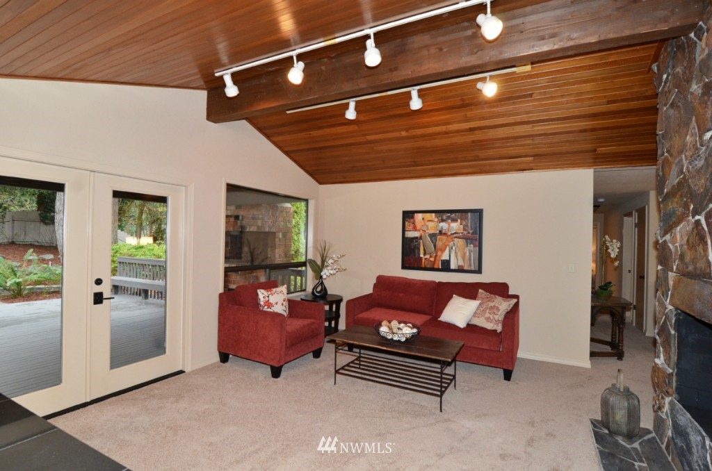 22020 4th Avenue Southeast Bothell, WA 98021 - Photo 7 of 15