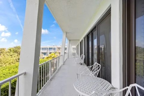 $1,895,000 | 2275 South Ocean Boulevard, Unit 307A, Palm Beach, FL 33480