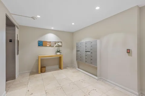 $1,895,000 | 2275 South Ocean Boulevard, Unit 307A, Palm Beach, FL 33480