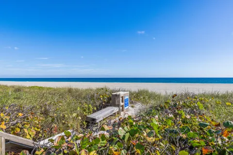 $1,895,000 | 2275 South Ocean Boulevard, Unit 307A, Palm Beach, FL 33480