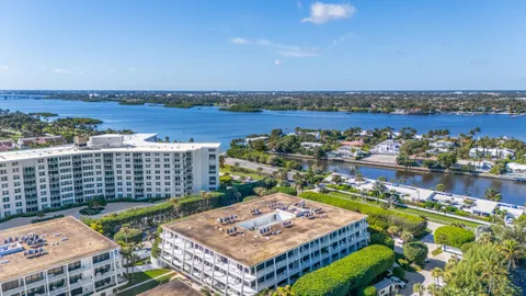$1,895,000 | 2275 South Ocean Boulevard, Unit 307A, Palm Beach, FL 33480