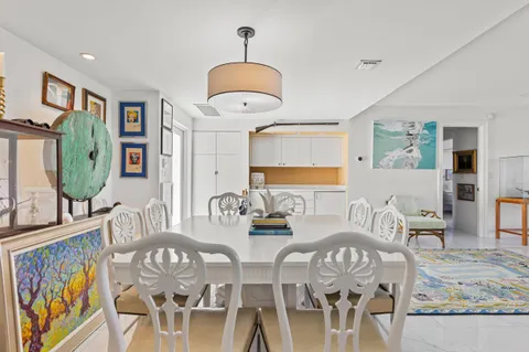 $1,895,000 | 2275 South Ocean Boulevard, Unit 307A, Palm Beach, FL 33480