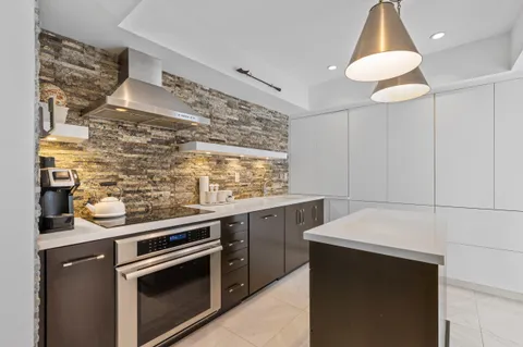 $1,895,000 | 2275 South Ocean Boulevard, Unit 307A, Palm Beach, FL 33480