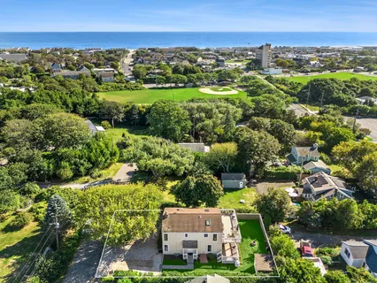 $1,650,000 | 19 South South Edison Street, Montauk, NY 11954