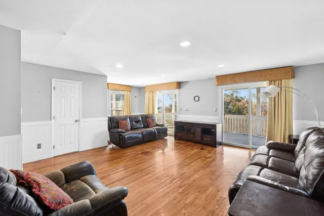 $1,495,000 | 19 South South Edison Street, Montauk, NY 11954