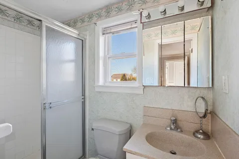 $1,650,000 | 19 South South Edison Street, Montauk, NY 11954