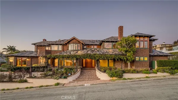 a view of a large building