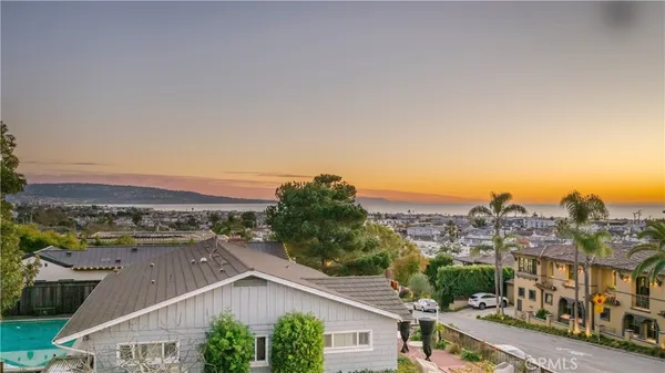 $24,900 | 811 6th Street, Manhattan Beach, CA 90266