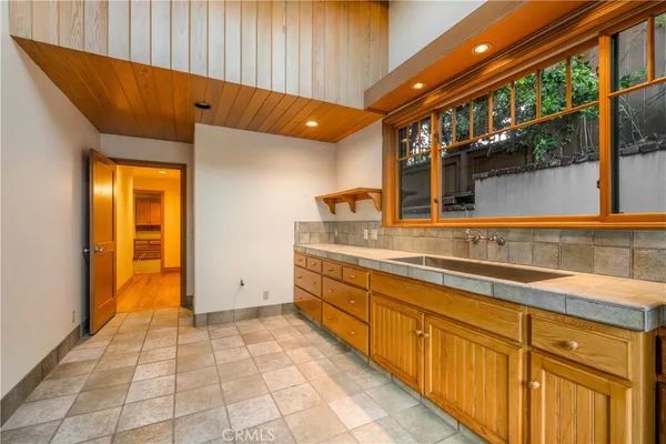 $24,900 | 811 6th Street, Manhattan Beach, CA 90266