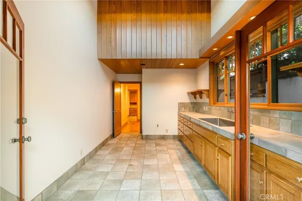 $24,900 | 811 6th Street, Manhattan Beach, CA 90266