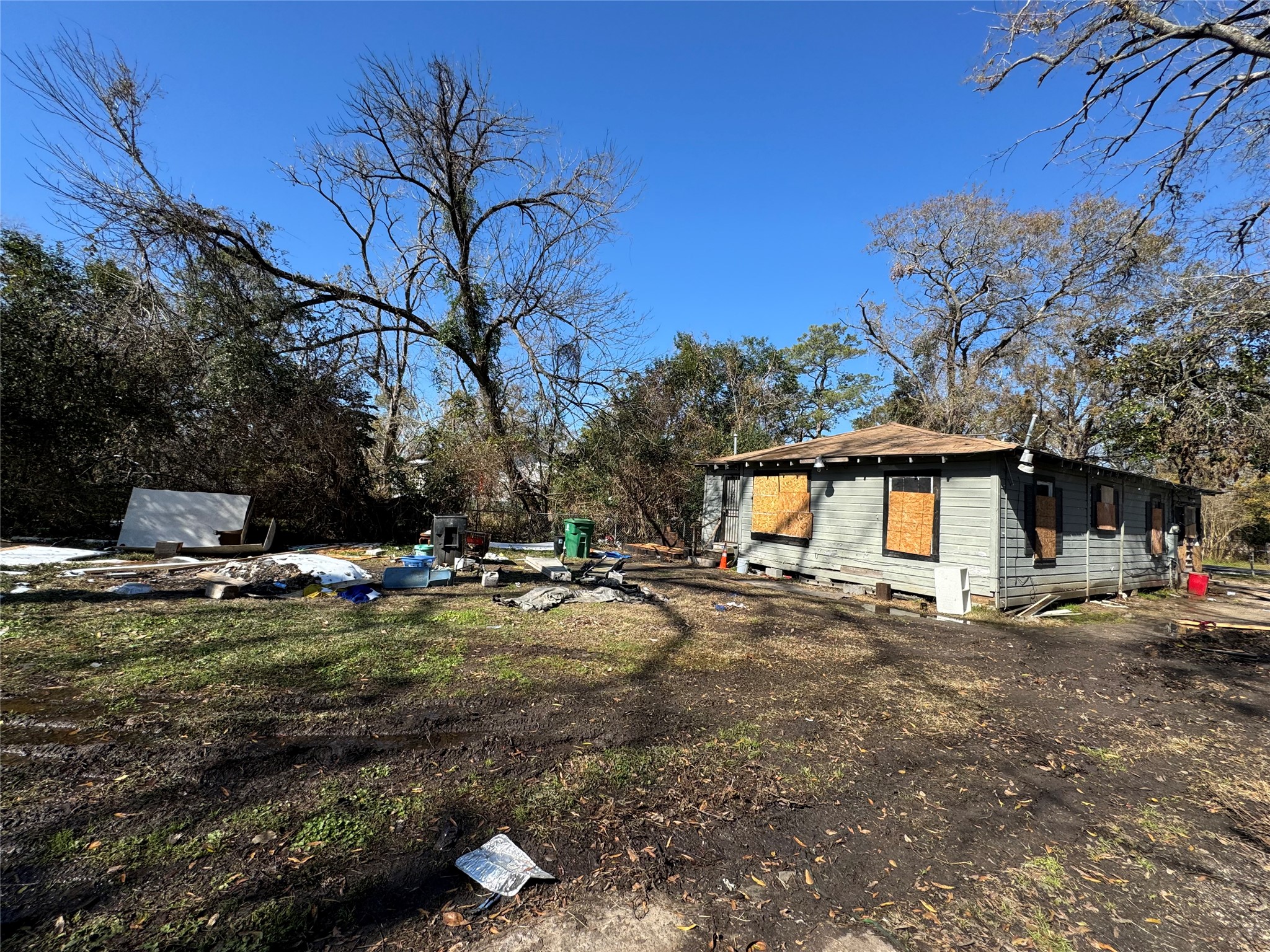 5020 Fitch Street Houston, TX 77016 - Photo 9 of 18 a view of a house with a yard