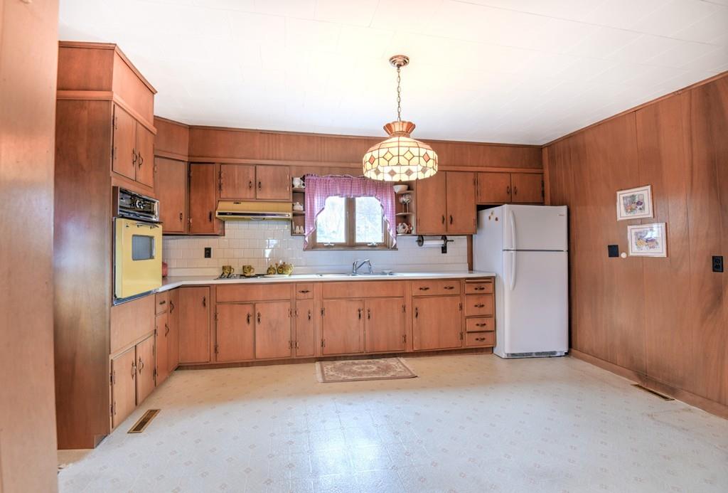 7 Putnam Road Ipswich, MA 01938 - Photo 8 of 20 Gallery Image 8
