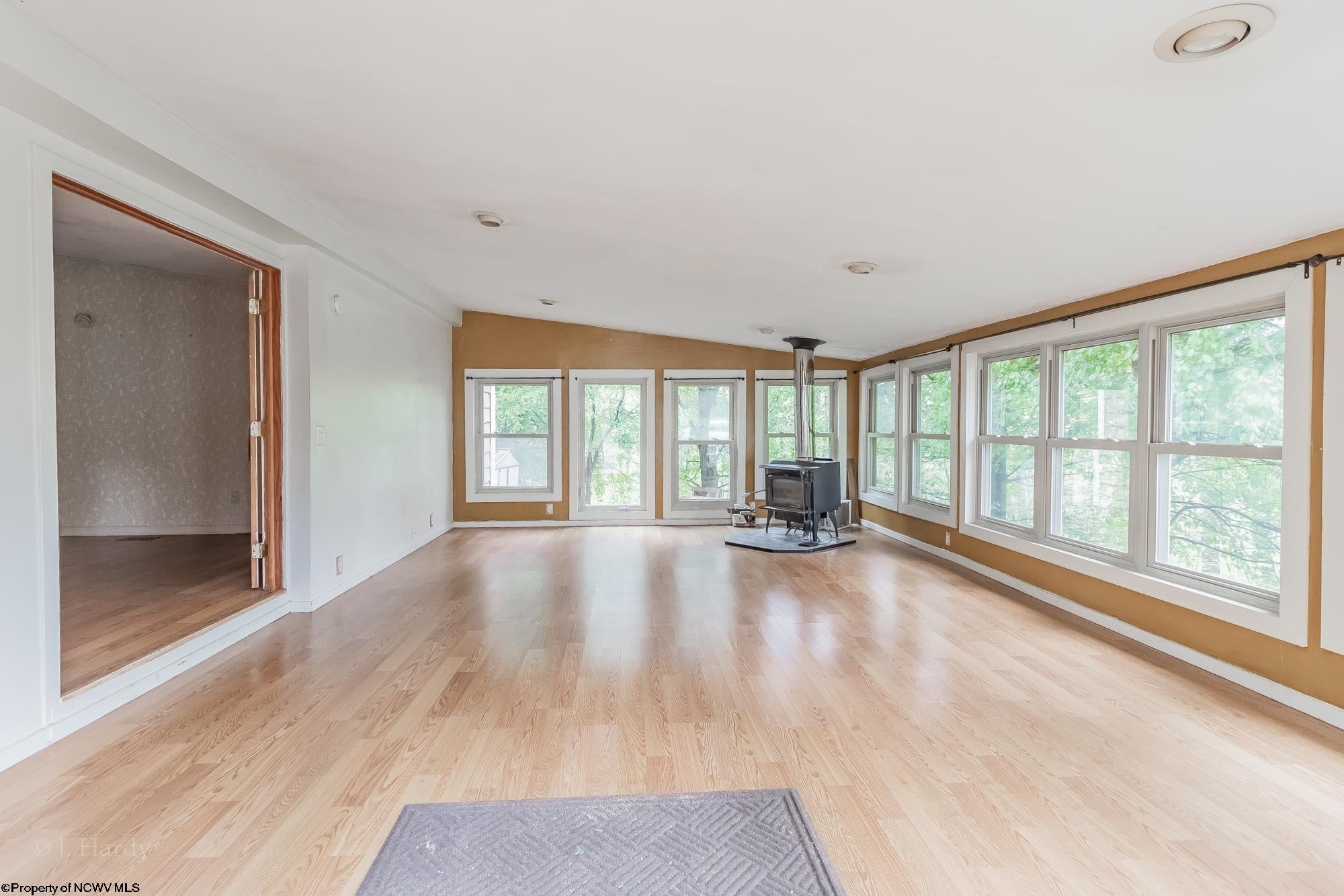1114 Grafton Road Morgantown, WV 26508 - Photo 4 of 23 Gallery Image 4