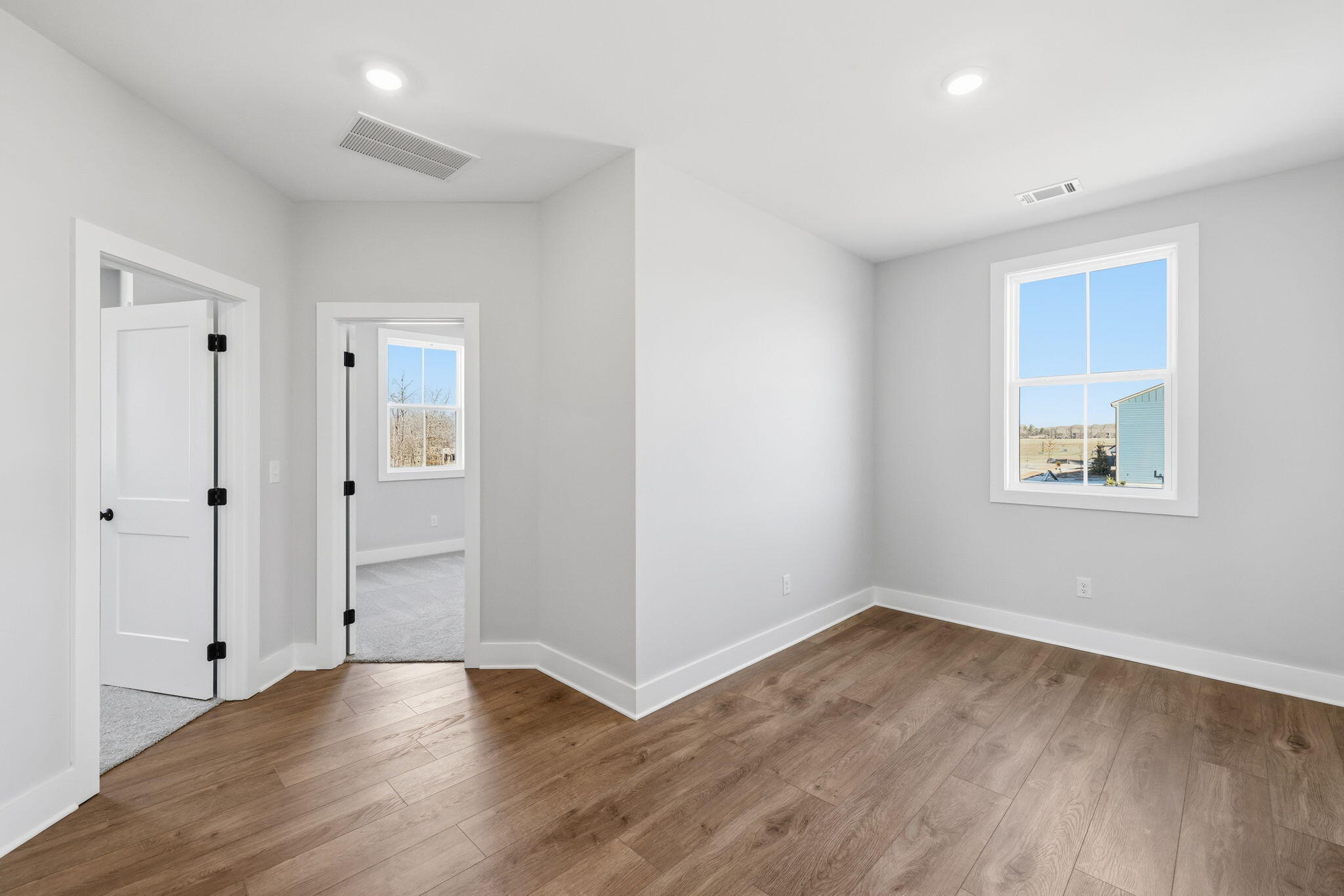 7629 Mistflower Circle Chattanooga, TN 37421 - Photo 16 of 34 18-web-or-mls-7555-goodwin-rd