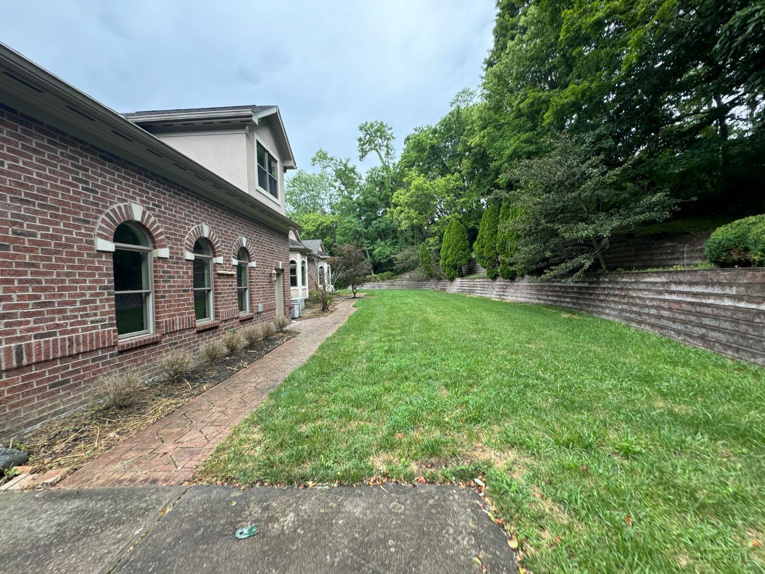 7601 Sheed Road Cincinnati, OH 45247 - Photo 6 of 67