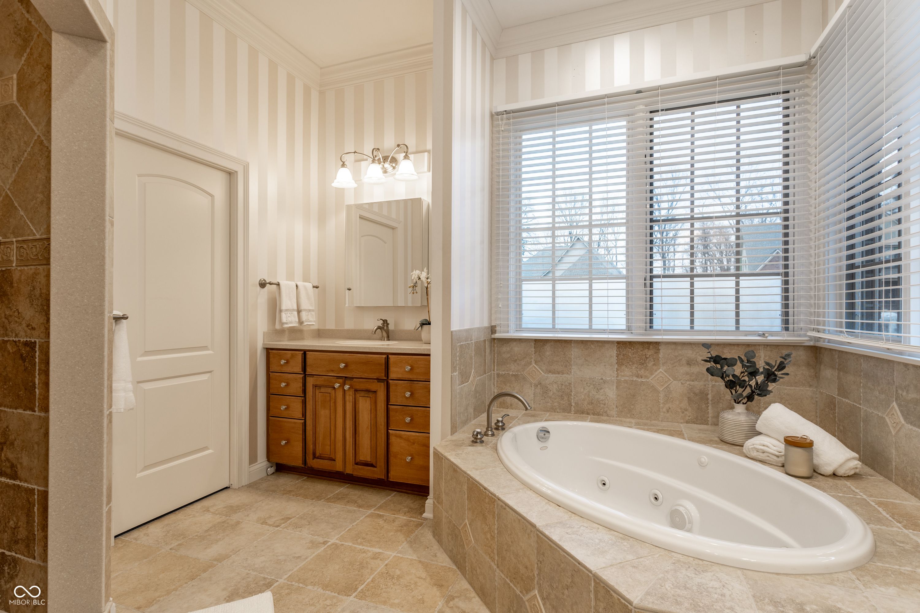 351 Sanner Court Carmel, IN 46290 - Photo 39 of 66