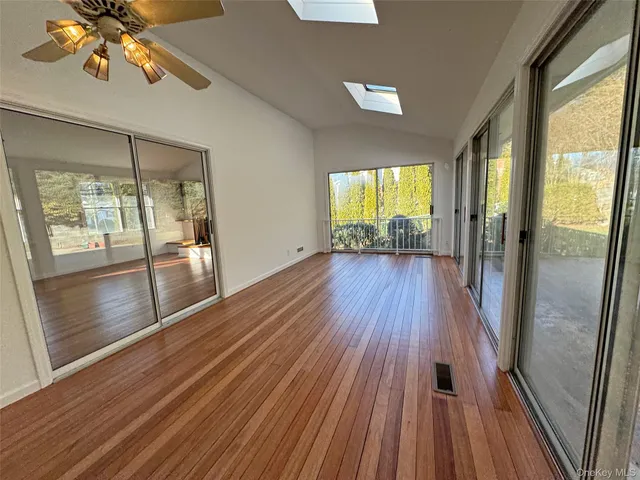 $900,000 | 461 Pinebrook Boulevard, New Rochelle, NY 10804