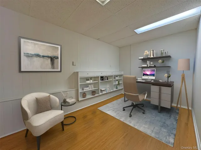 $900,000 | 461 Pinebrook Boulevard, New Rochelle, NY 10804