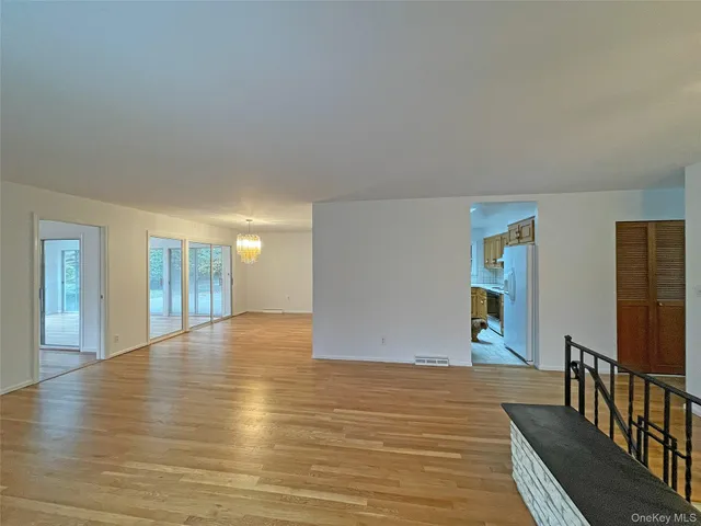 $900,000 | 461 Pinebrook Boulevard, New Rochelle, NY 10804