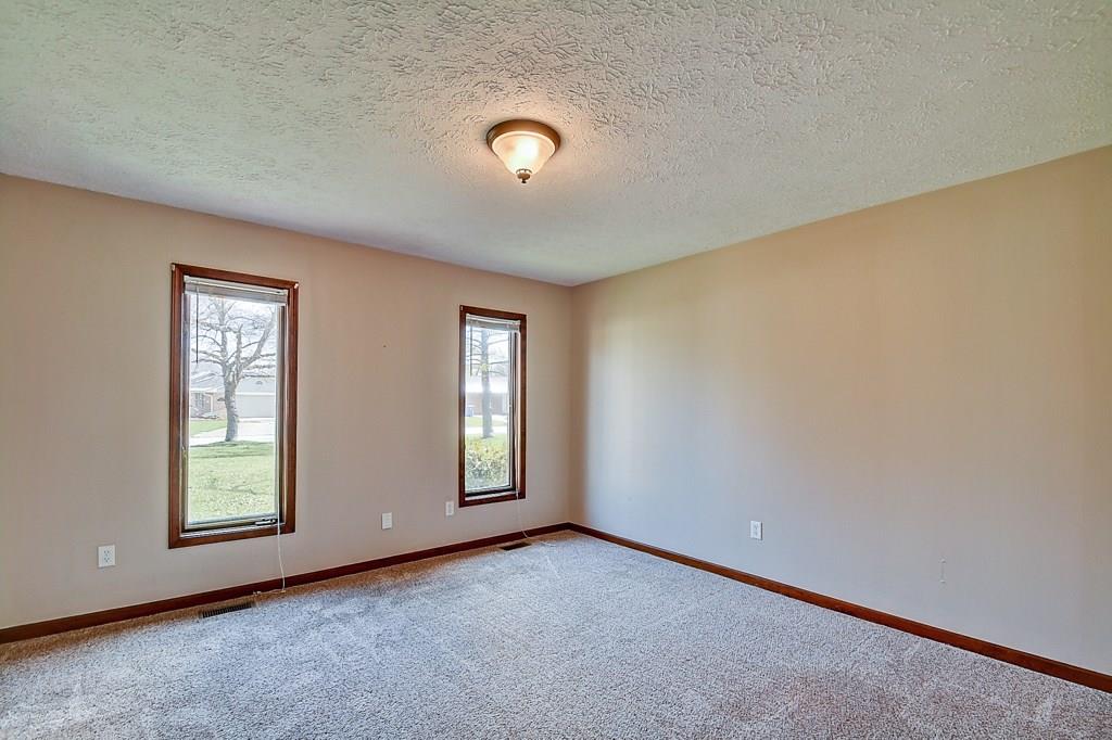 8674 Fox Ridge Lane Indianapolis, IN 46256 - Photo 12 of 25 Gallery Image 12