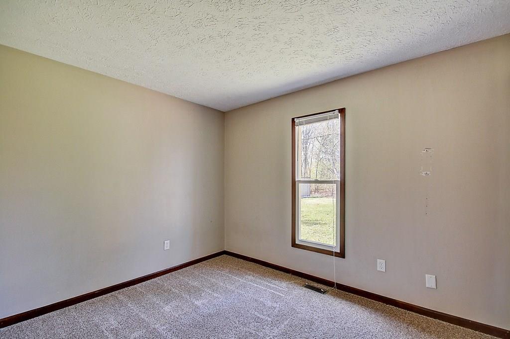 8674 Fox Ridge Lane Indianapolis, IN 46256 - Photo 17 of 25 Gallery Image 17