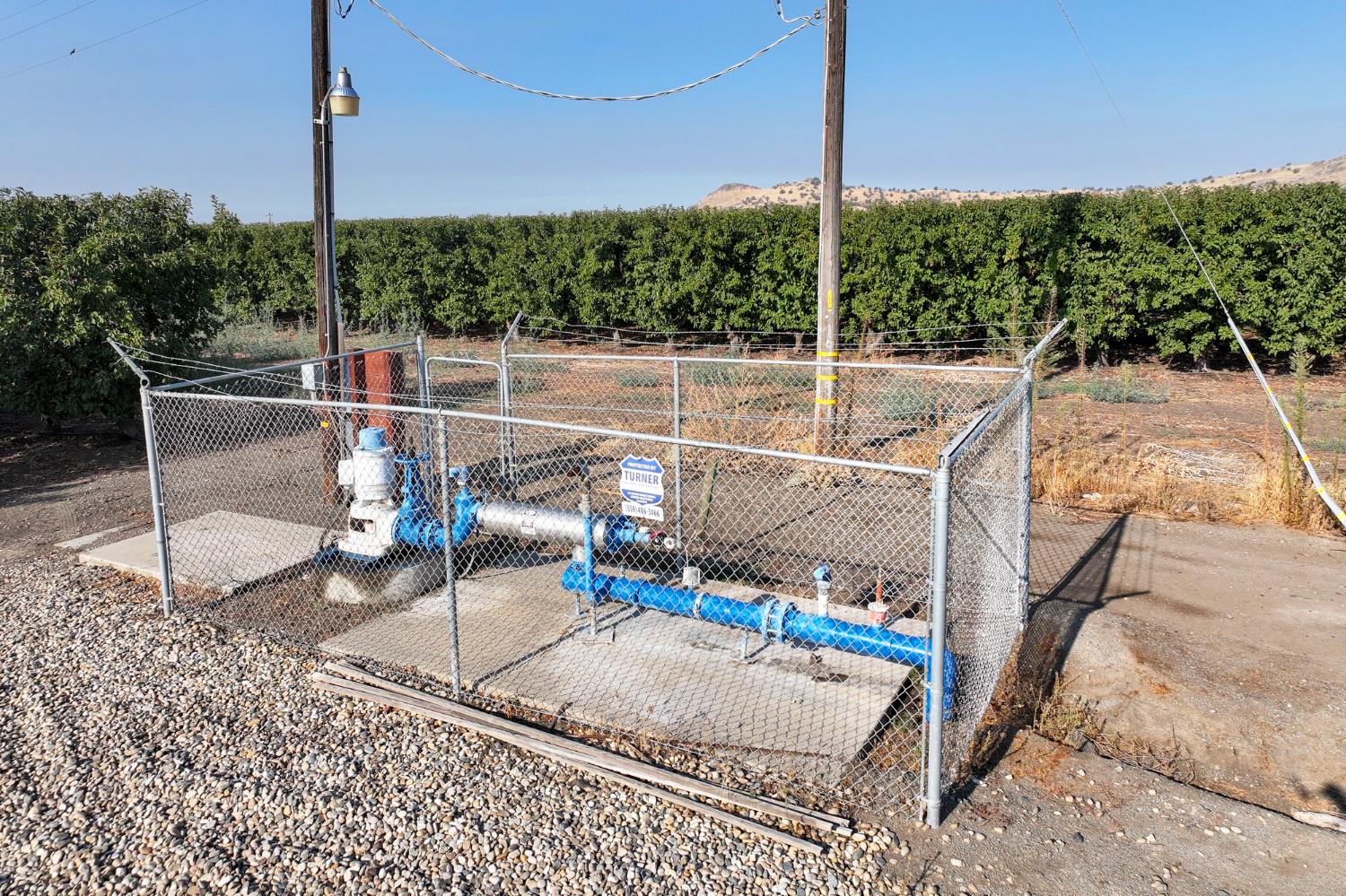 3905 South Hills Valley Road Orange Cove, CA 93646 - Photo 9 of 12 a view of a patio