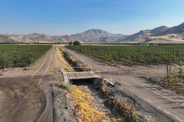 $3,120,000 | 3905 South Hills Valley Road, Orange Cove, CA 93646