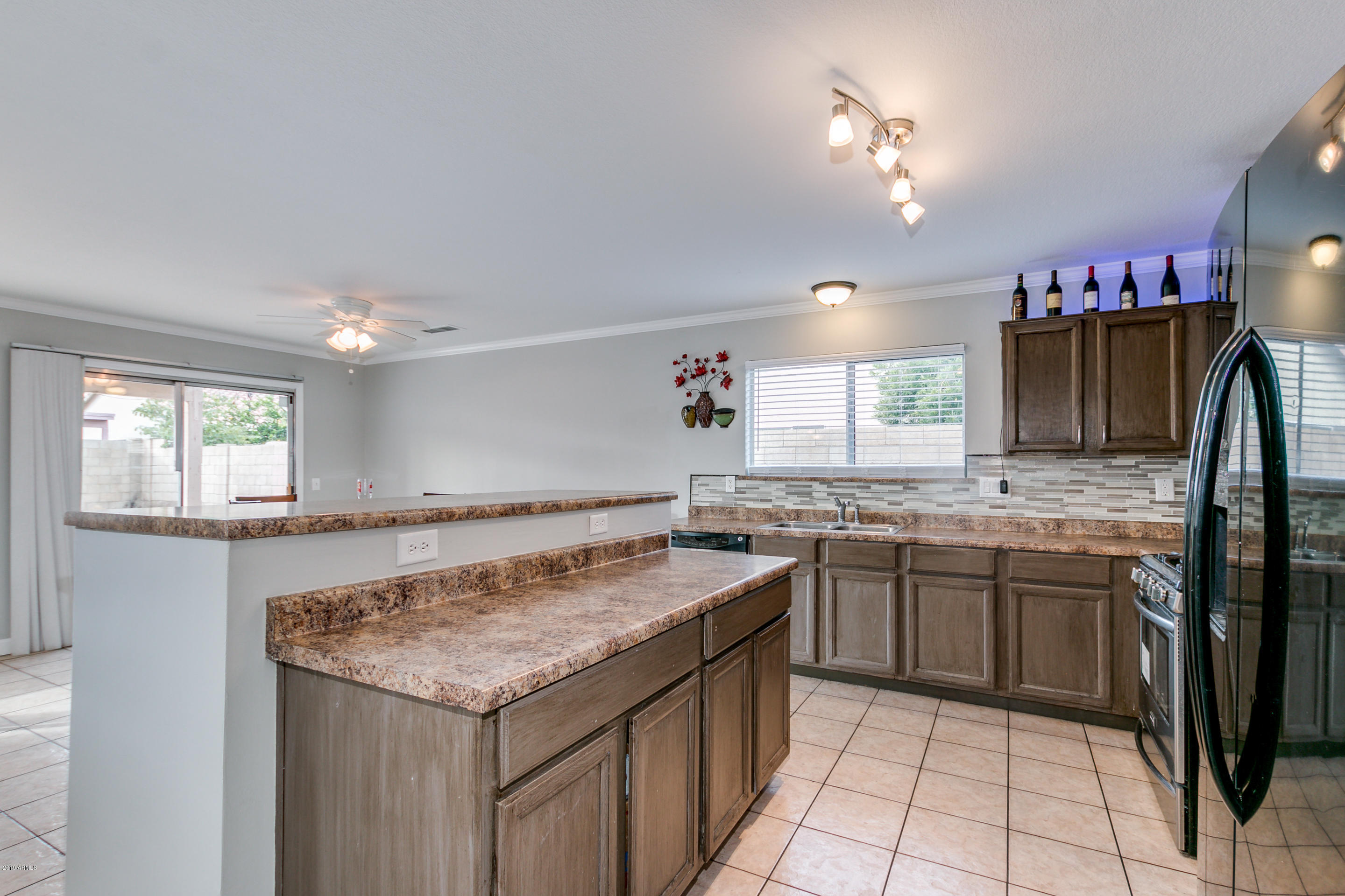 1827 East Vineyard Road Phoenix, AZ 85042 - Photo 15 of 58 14-Vineyard