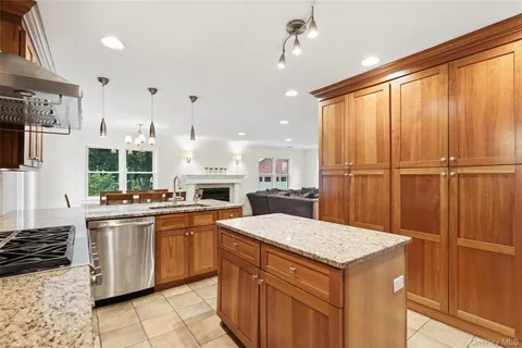 $1,385,000 | 20 Lamesa Avenue, Eastchester, NY 10709