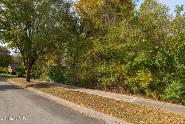 $229,900 | 865 Belle Grove Road, Knoxville, TN 37934