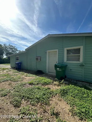 $1,250 | 936 Louisiana Avenue, Unit B, Sebastian, FL 32958