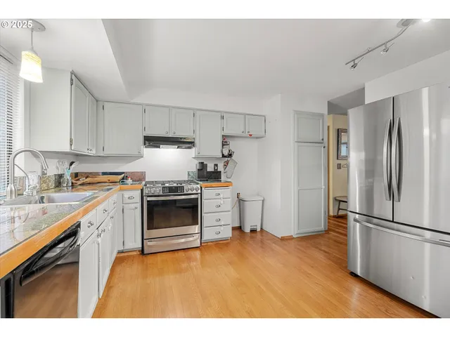 $495,000 | 1757 Southwest 19th Court, Gresham, OR 97080