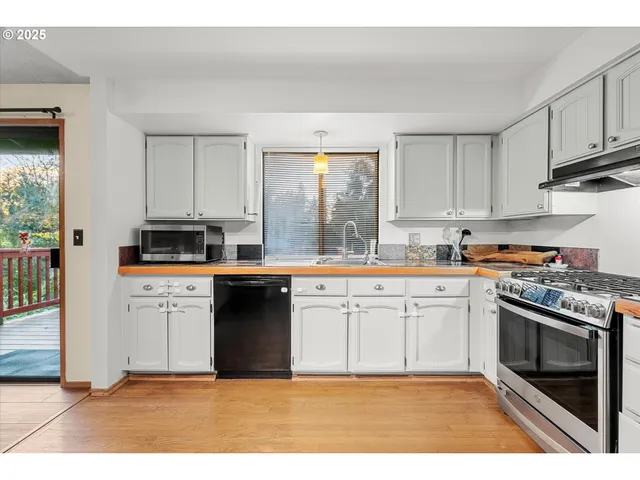 $495,000 | 1757 Southwest 19th Court, Gresham, OR 97080