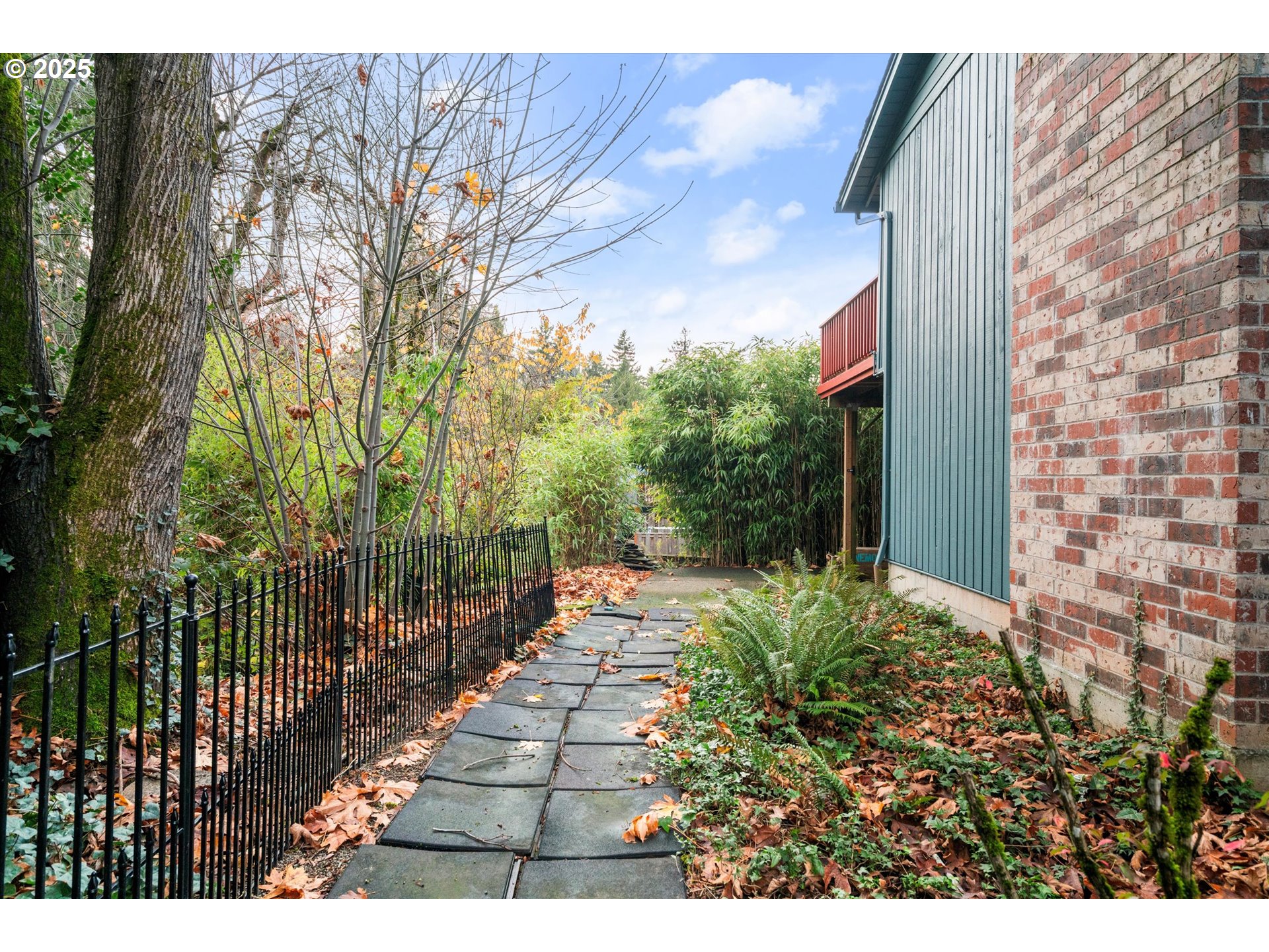 1757 Southwest 19th Court Gresham, OR 97080 - Photo 26 of 29