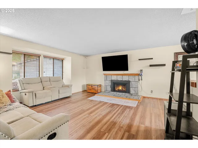 $495,000 | 1757 Southwest 19th Court, Gresham, OR 97080