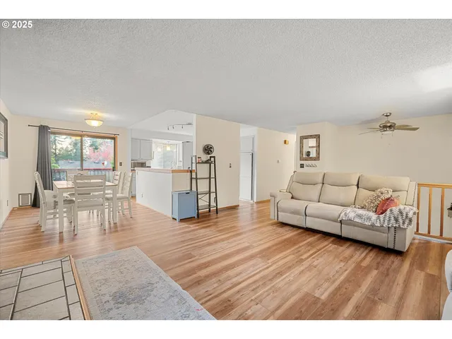 $495,000 | 1757 Southwest 19th Court, Gresham, OR 97080